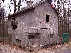 Maison forte près de Saint-Menges.