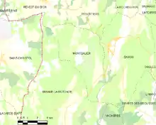 Carte élémentaire montrant les limites de la commune, les communes voisines, les zones de végétation et les routes