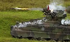 Véhicule de combat d'infanterie Marder 1A3 tirant un missile Milan en 2004. Remplacé par le Puma en 2015.