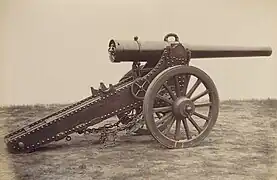 Canon de 155&nbsp;mm de Bange sur affût de siège.