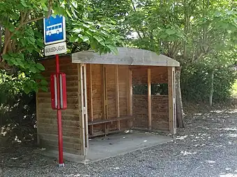 Arrêt de bus.