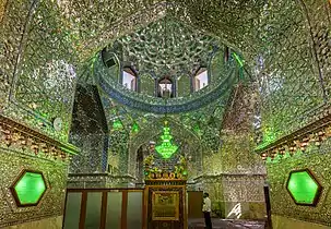 Mausolée de l'émir Ali : coupole et tombeau.