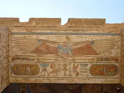 Le nom de Ramsès III sous la protection de Nekhbet - plafond de Médinet Habou - XXe dynastie.