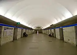 Gare Sviozdnaïa, de type fermé.