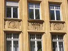 Détail du n°38, figurant l’ancienne porte Saint-Thiébault anciennement située à cet emplacement.