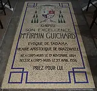 Tombe de Mgr Guichard en l'église de Corps-Nuds.