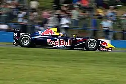 La Red Bull de Ammermuller en FR3.5, vue de profil.