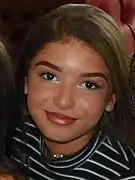 Mimi Keene interprète Claire.