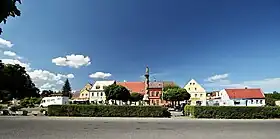 Mimoň