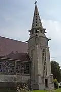 Le clocher sur le côtes ouest de la nef.