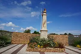 Le monument aux morts.