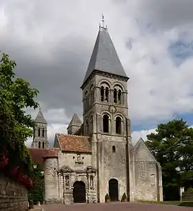 L'abbatiale Notre-Dame, façade occidentale.