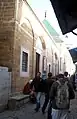 Entrée de la mosquée sur la rue Sidi Ben Arous.