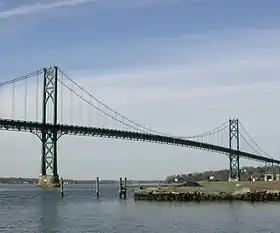 Le Jamestown-Verrazano Bridge vue de extrémité Ouest