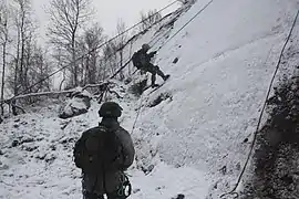 Entrainement en montagne du 886e&nbsp;bataillon de reconnaissance.