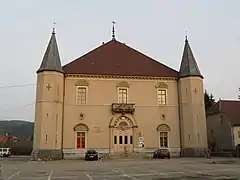 L'hôtel de ville.