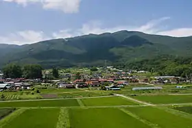 Vue de la montagne depuis les environs de la station Suzurannosato.