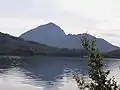 Mt Rugby donnant sur les rives du Bathurst Harbour