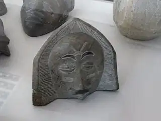 Tête stylisée