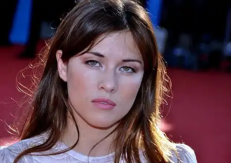 Mylène Jampanoï.