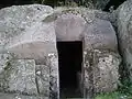 Tombe à dado