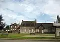 Les anciennes écoles de Joué-sur-Erdre, situées dans le bourg de Notre-Dame-des-Langueurs.