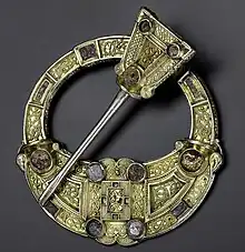 La broche Hunterston, v.  700 apr. J.-C.