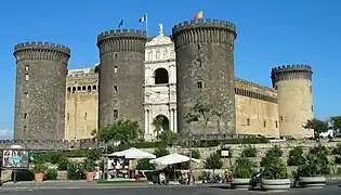 Castel Nuovo à Naples (XIIIe siècle).