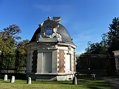 Le pavillon d'entrée du Grand Chavanon.