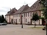 Maisons canoniales de chanoines du Chapitre (XVIIIe), 4,5,6 Cour du Chapitre.