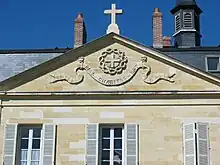 Le fronton.