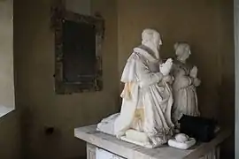 Le tombeau de Sully&nbsp;Classé&nbsp;MH (1862).