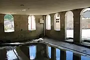 Vieux lavoir sous la mairie.