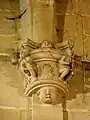 Cul-de-lampe au droit du mur latéral nord.