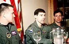 Conférence du capitaine O'Grady, abattu en Bosnie en 1995, après sa récupération