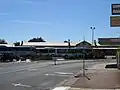 Bus devant l'ancienne gare