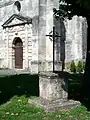 Calvaire près de l'église.