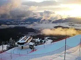 Vue aérienne de la station.