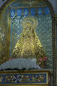 Statue de Notre-Dame de Manaoag. Ivoire et argent, parure impériale. XVIIe siècle.