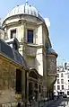 Chapelle de la Vierge avec l'oriel (en encorbellement) de Charles De Wailly sur la rue Garancière (côté est).