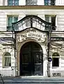 Porche Art nouveau d'un hôtel.