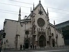 Façade de Saint-Bonaventure (XVe&nbsp;siècle) restaurée en 1858-1860 par Cl.A. Benoît.