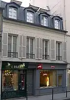 No&nbsp;9 : boutiques dans une vieille maison.