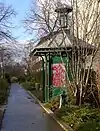 Édicule du pont de la coulée verte René-Dumont franchissant la rue Traversière.