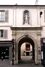 No 128, entrée des Missions étrangères de Paris.