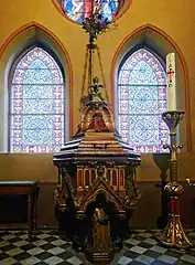 Baptistère.