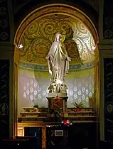 Statue de la chapelle collatérale de la Vierge.