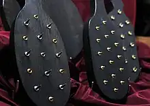 Paddles utilisés pour le bdsm, en bois noir