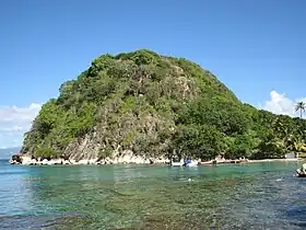 Vue du Pain de Sucre depuis l'Anse à Cointre.
