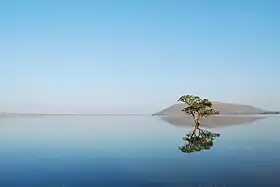 Lac de Pakhal, une retenue d'eau artificielle qui aurait été bâtie au XIIIe&nbsp;siècle.